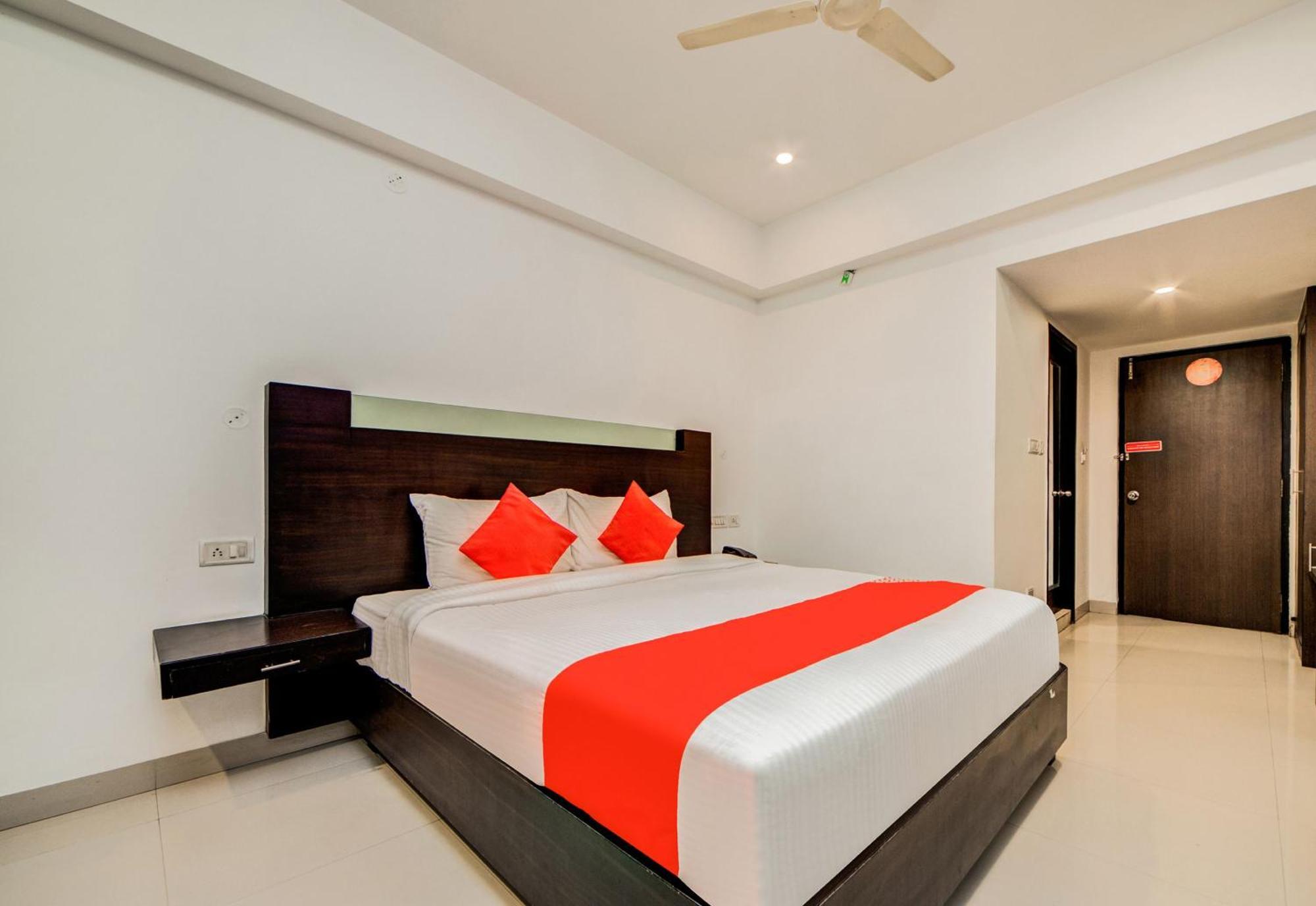 Hotel O Kachiguda Railway Station Hyderabad Exterior photo